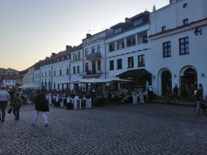 W Kazimierzu Dolnym silniejszy ma przywileje,władza przeciwko zwykłym ludziom