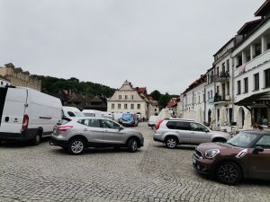 Radni "obradowali" na komisji budżetu, będą podwyżki dla radnych i burmistrza