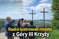 Radni lustrowali miasto z  G&oacute;ry  III Krzyży w Kazimierzu Dolnym, 20 kwietnia 2026 r.