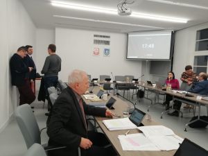 Prawnicy magistratu nie mogą udzielać porad prawnych radnym