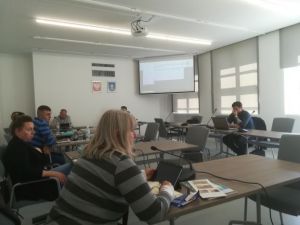 Inżynieria manipulacji , czyli rzecz o Nadwiślańskiej (&hellip;)