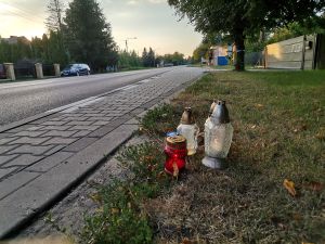 Znicze w Parchatce przypominają  o tragedii