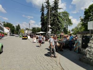 Handel w miasteczku, kto, gdzie i czym  handluje !?