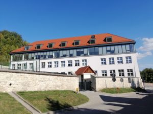 Nadajnik 5 G na szkole w Kazimierzu Dolnym ?