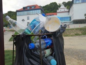 W Radiu Lublin o śmieciach w Kazimierzu Dolnym